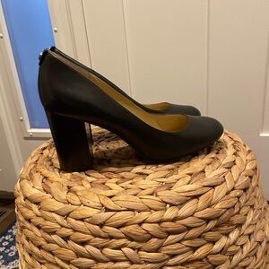 Michael Kors - Black Leather Pumps - size 7.5 - 3 1/4” heel - new condition